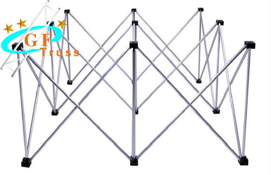 1.22M * 2.44M Aluminium Stage Truss Mobile Round Stage Gunakan Konser Acara