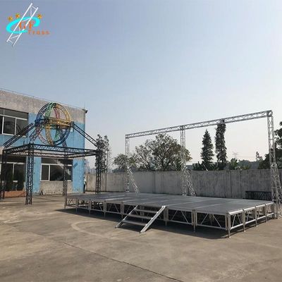 Platform Panggung Portabel Aluminium 4 * 4ft 4 * 8ft Semua Medan Tinggi Dapat Disesuaikan