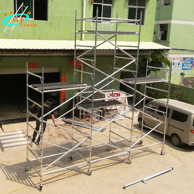 OEM Aluminium Scaffold Tower 6m Platform Tinggi Dengan Outriggers